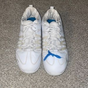 varsity brand white cheer shoes size 5